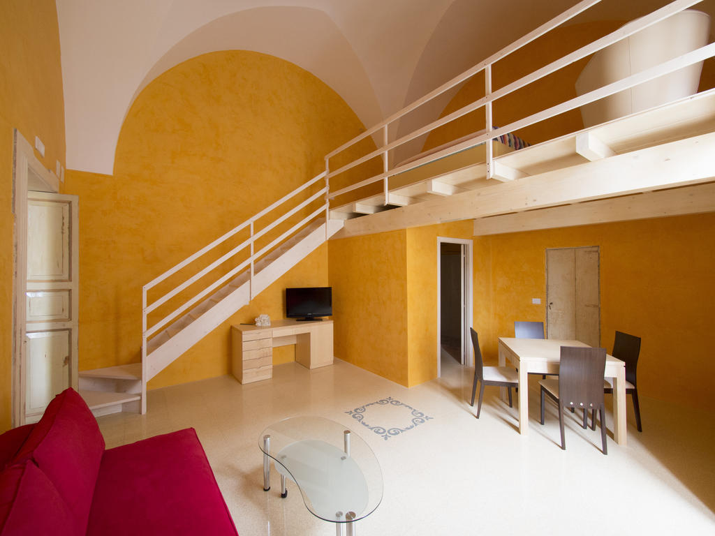 مبيت وإفطار غالّيبولي Relais Carlo V - Palazzo Storico المظهر الخارجي الصورة