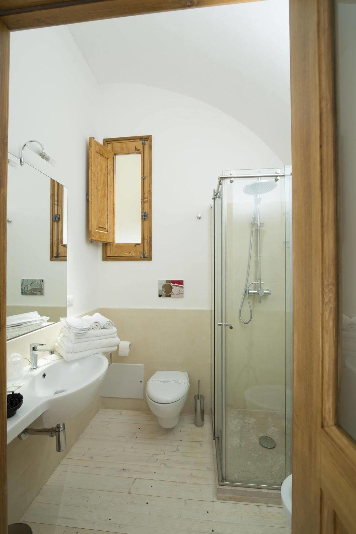 مبيت وإفطار غالّيبولي Relais Carlo V - Palazzo Storico المظهر الخارجي الصورة