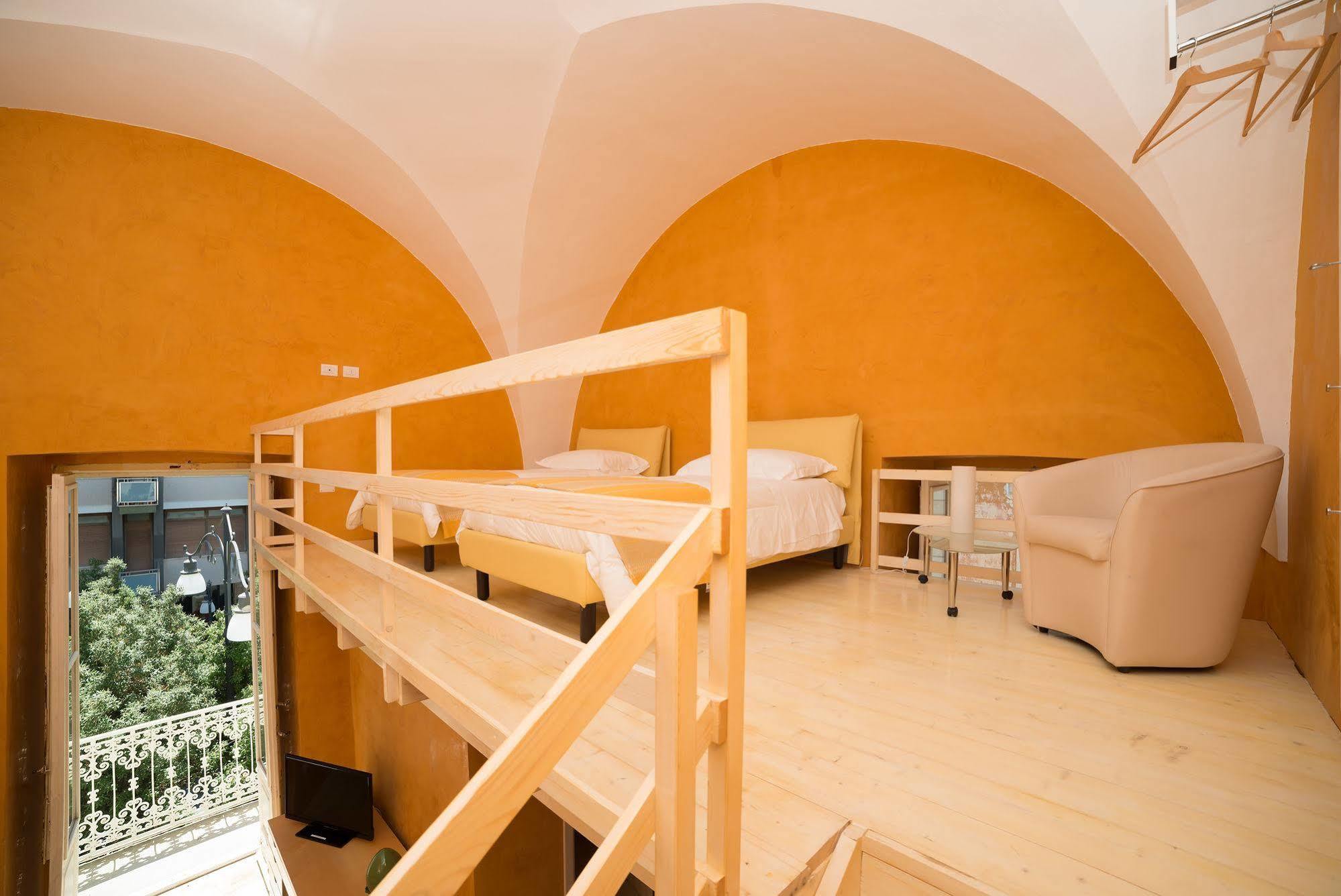 مبيت وإفطار غالّيبولي Relais Carlo V - Palazzo Storico المظهر الخارجي الصورة
